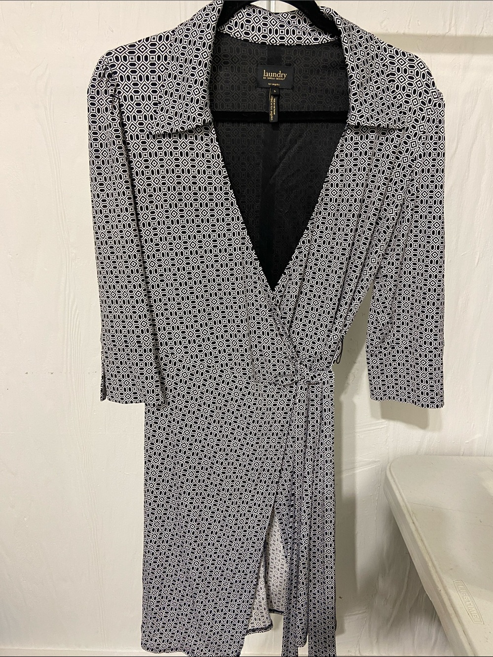 Laundry By Shelli Segal Black & White Geometric Wrap Dress